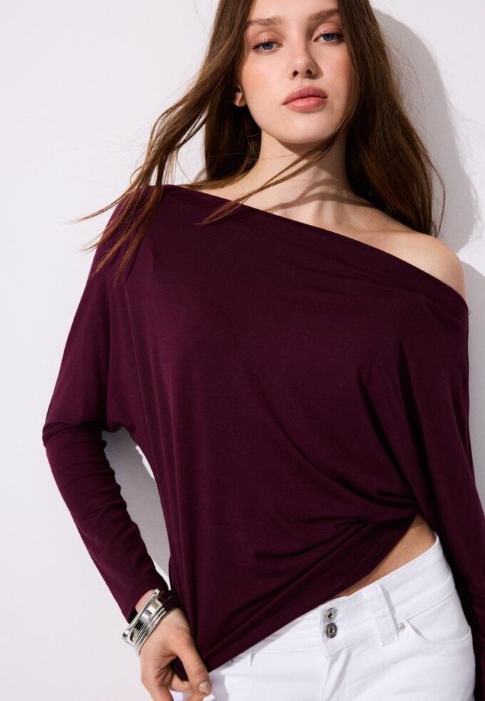 Tricou asimetric din modal Tricou asimetric din modal