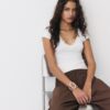 Tricou cu mâneci scurte, decolteu în V și dantelă Tricou cu mâneci scurte, decolteu în V și dantelă