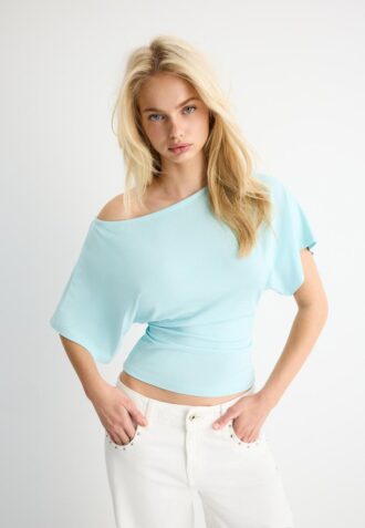 Tricou cu mâneci scurte și guler barcă