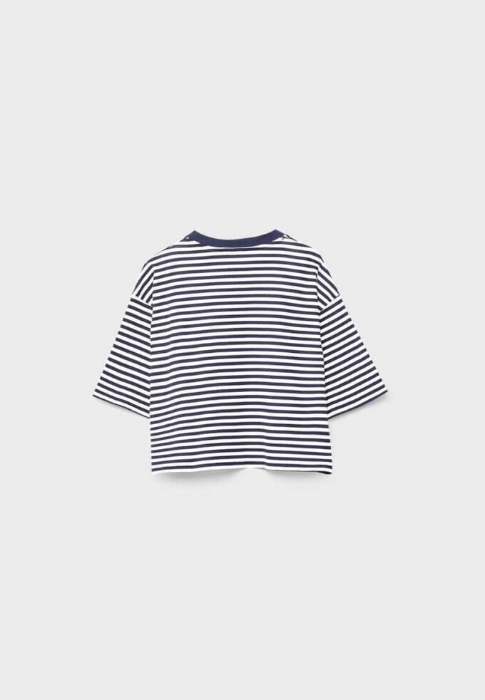 Tricou cu mâneci scurte și imprimeuri în dungi Tricou cu mâneci scurte și imprimeuri în dungi