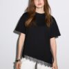 Tricou cu mâneci scurte și tiv din dantelă Tricou cu mâneci scurte și tiv din dantelă