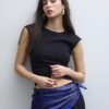 Tricou de bază ajustat cu volane Tricou de bază ajustat cu volane