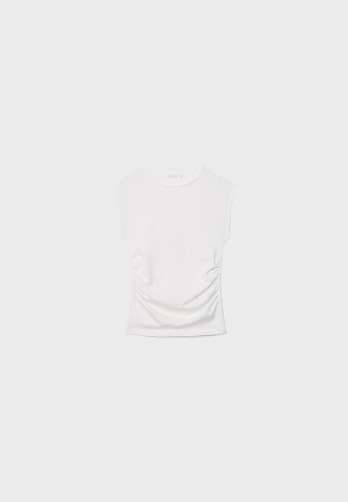 Tricou de bază ajustat cu volane Tricou de bază ajustat cu volane
