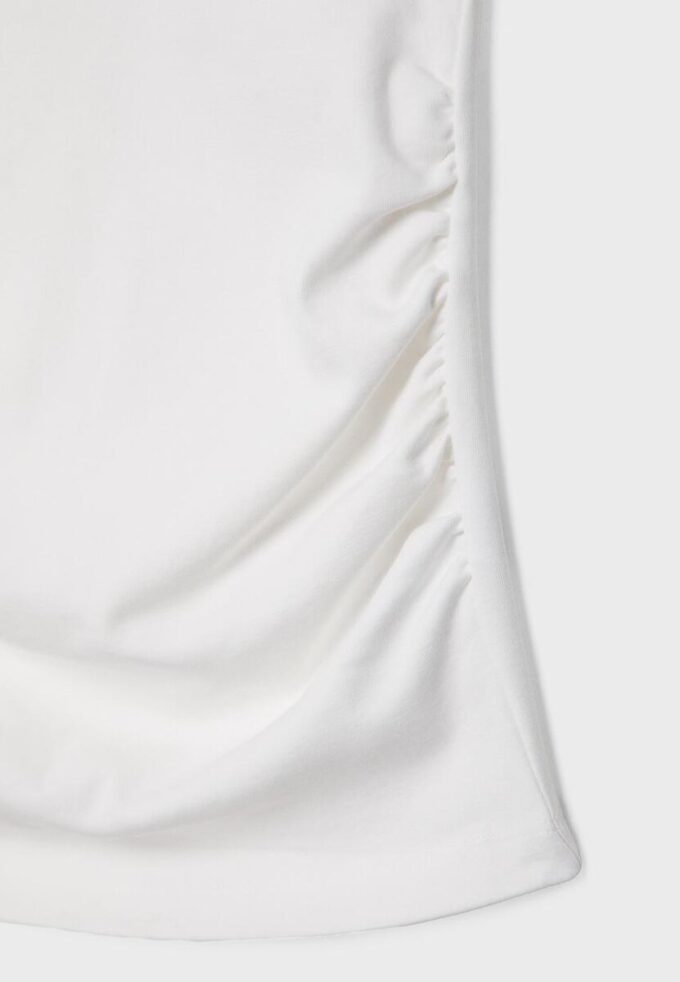 Tricou de bază ajustat cu volane Tricou de bază ajustat cu volane