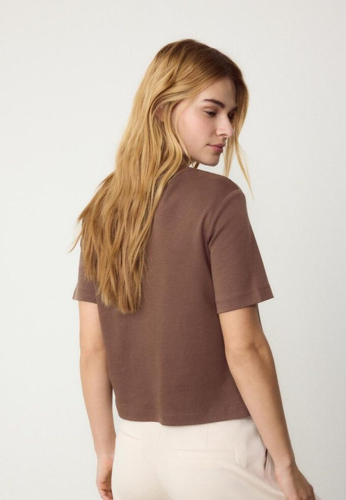 Tricou de bază cu croială regular și material gros Tricou de bază cu croială regular și material gros