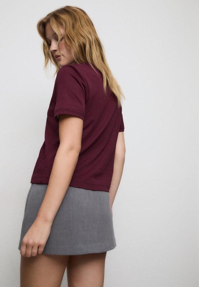 Tricou de bază cu croială regular și material gros Tricou de bază cu croială regular și material gros
