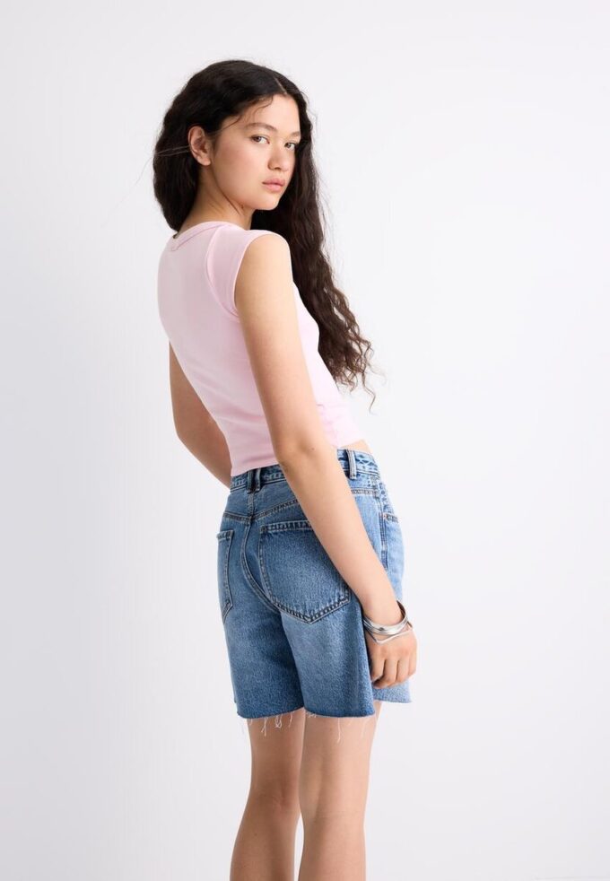 Tricou de bază cu guler barcă