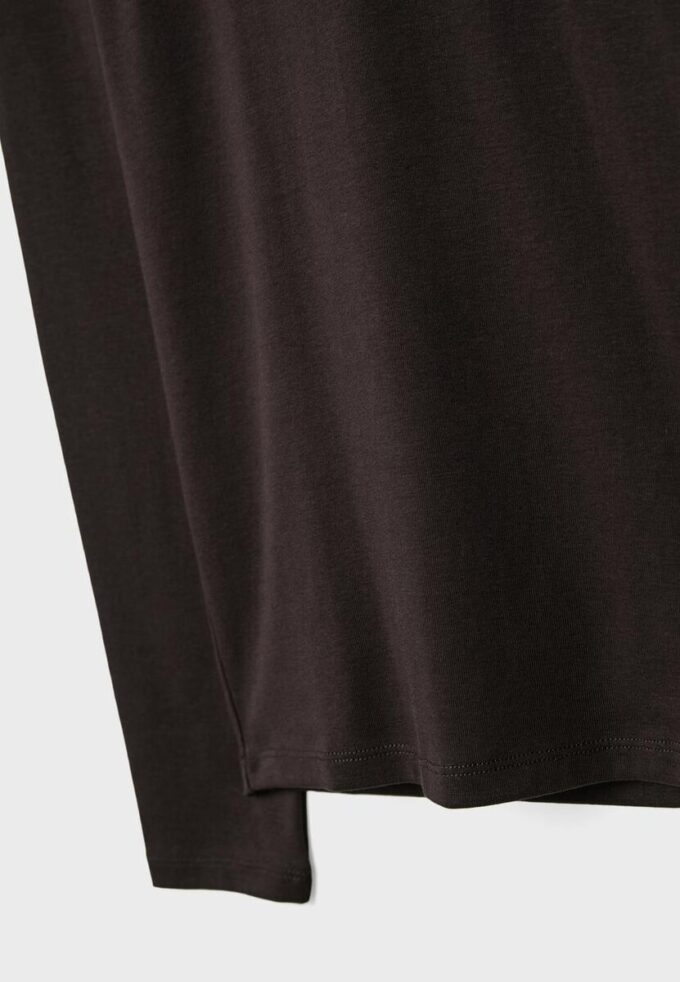 Tricou de bază cu guler înalt Tricou de bază cu guler înalt