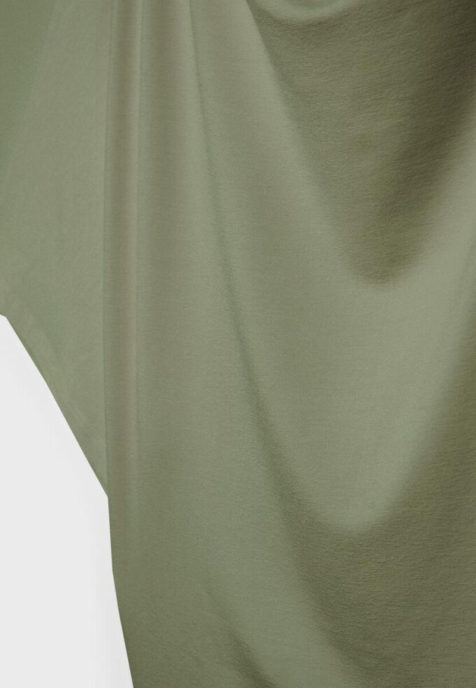 Tricou de bază cu mâneci lăzare Tricou de bază cu mâneci lăzare