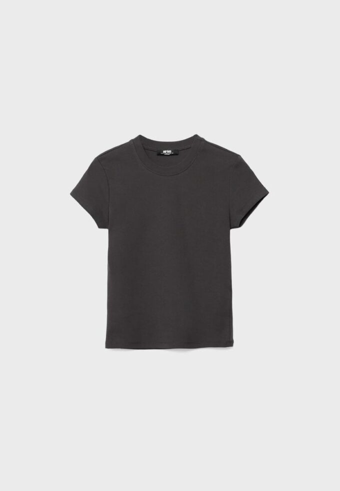 Tricou de bază cu mâneci scurte și guler rotund Tricou de bază cu mâneci scurte și guler rotund