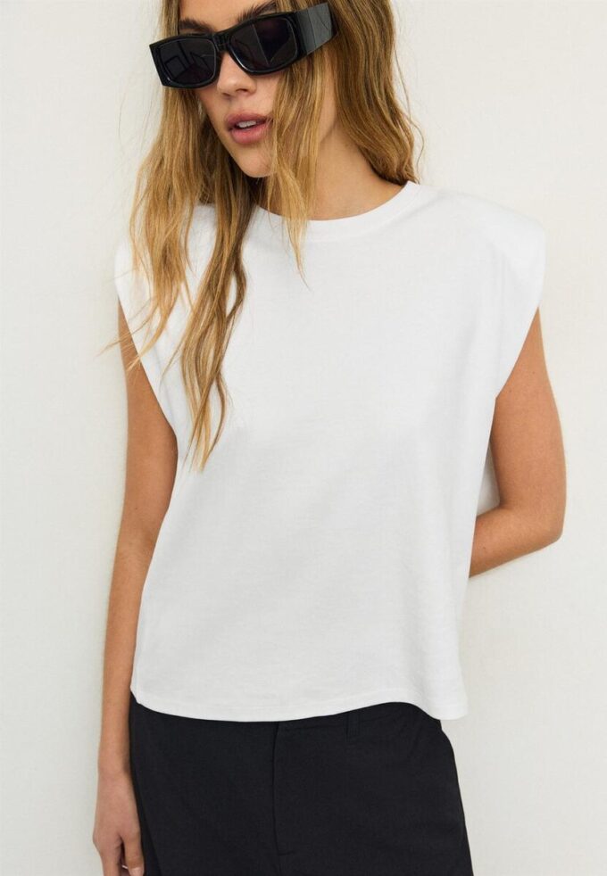 Tricou de bază cu umeri căptușiți Tricou de bază cu umeri căptușiți