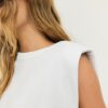 Tricou de bază cu umeri căptușiți Tricou de bază cu umeri căptușiți