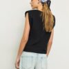 Tricou de bază cu umeri căptușiți Tricou de bază cu umeri căptușiți