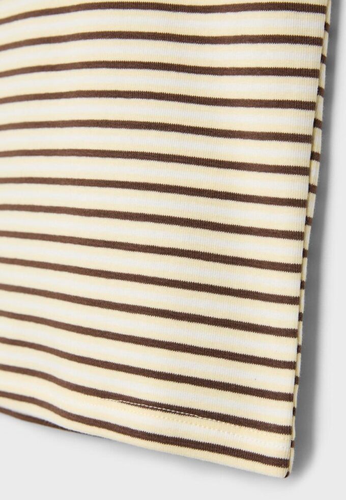 Tricou de bază slim fit cu dungi Tricou de bază slim fit cu dungi