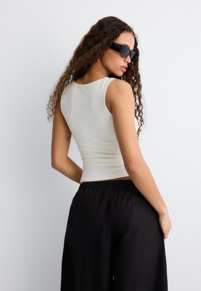 Tricou din poliamidă cu bretele late Tricou din poliamidă cu bretele late