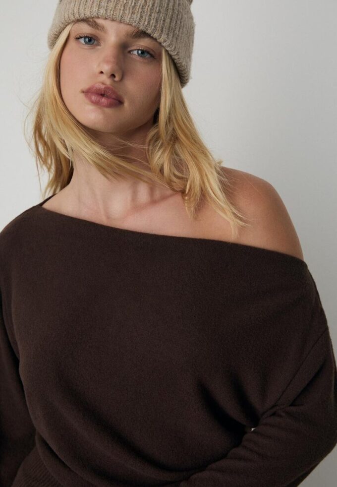 Tricou din tricot cu guler barcă și centură Tricou din tricot cu guler barcă și centură