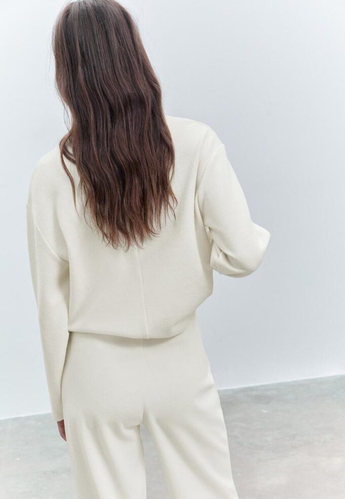 Tricou din tricot cu guler rotund