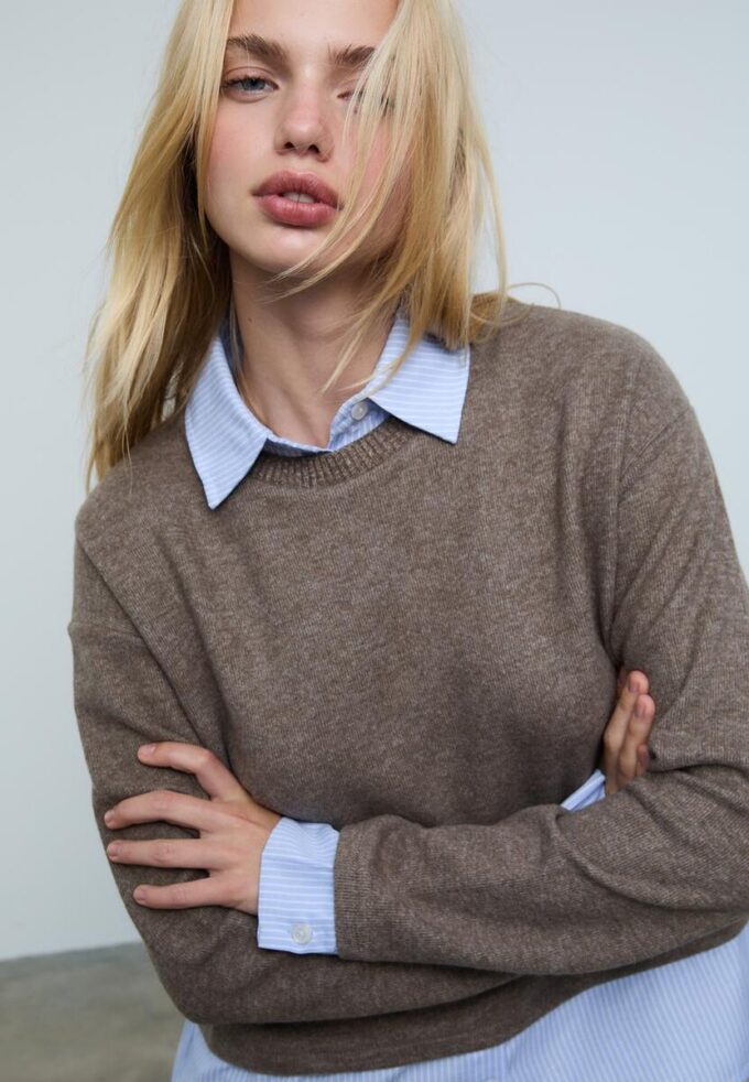Tricou din tricot din două materiale Tricou din tricot din două materiale