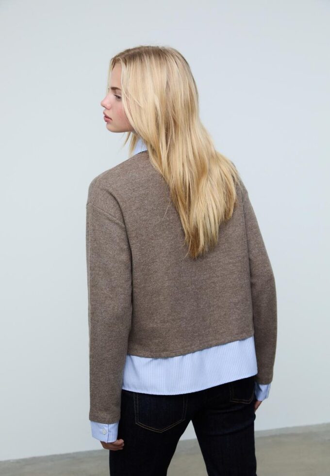 Tricou din tricot din două materiale Tricou din tricot din două materiale