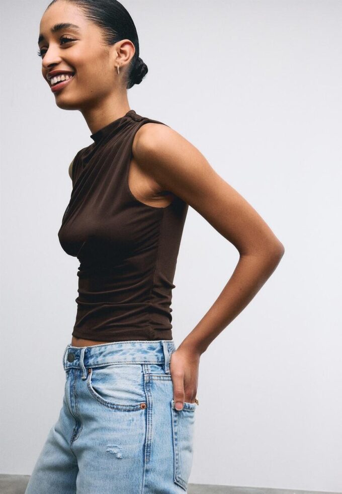 Tricou din tul cu drapaje Tricou din tul cu drapaje