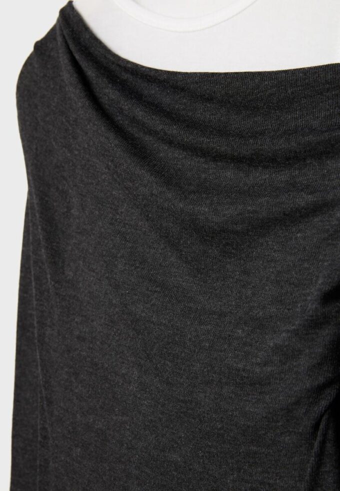 Tricou dublu asimetric Tricou dublu asimetric