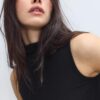 Tricou fără mâneci cu guler în formă de pâlnie