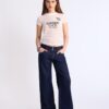 Tricou mulat cu dantelă și detalii grafice Tricou mulat cu dantelă și detalii grafice