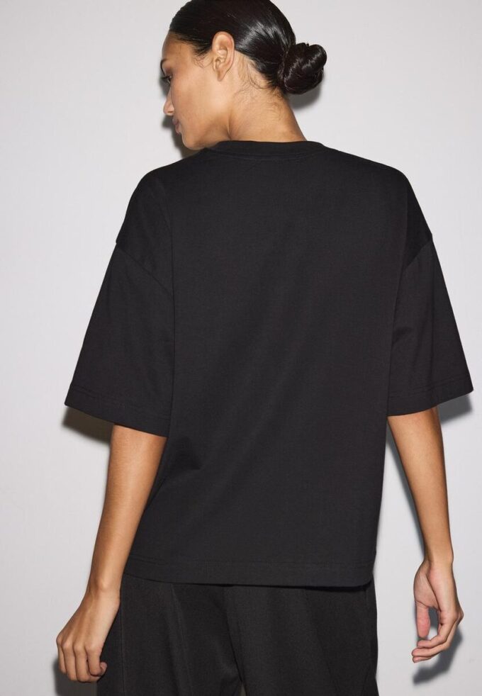 Tricou oversize cu mânecă scurtă