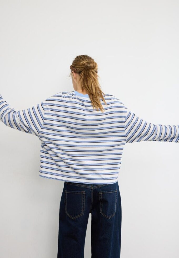 Tricou oversize cu mâneci lungi și dungi Tricou oversize cu mâneci lungi și dungi
