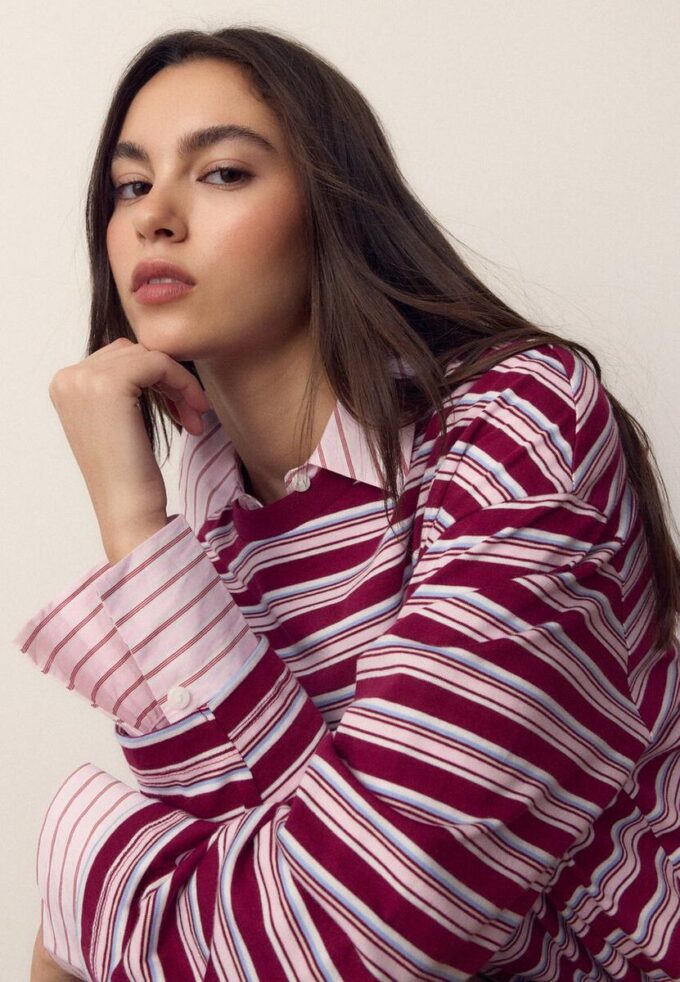 Tricou oversize cu mâneci lungi și dungi Tricou oversize cu mâneci lungi și dungi