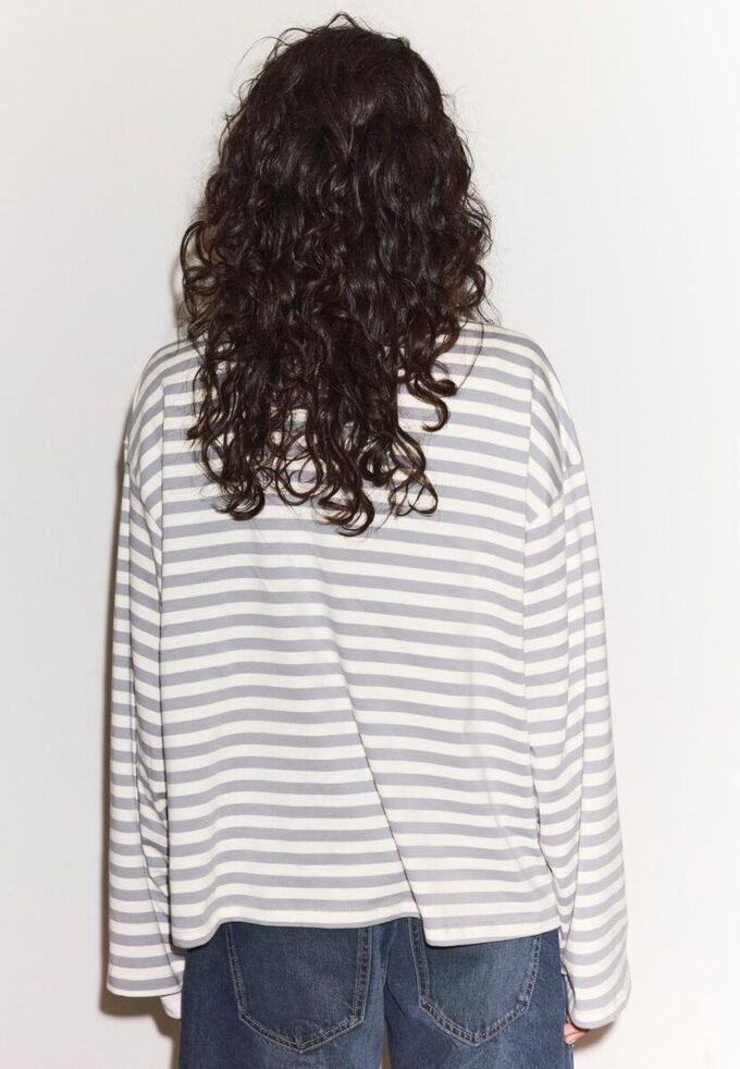 Tricou oversize cu mâneci lungi și dungi Tricou oversize cu mâneci lungi și dungi