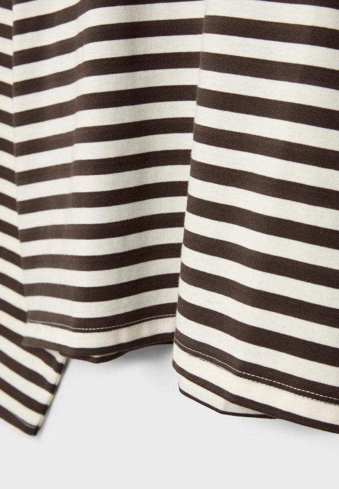 Tricou oversize cu mâneci lungi și dungi Tricou oversize cu mâneci lungi și dungi