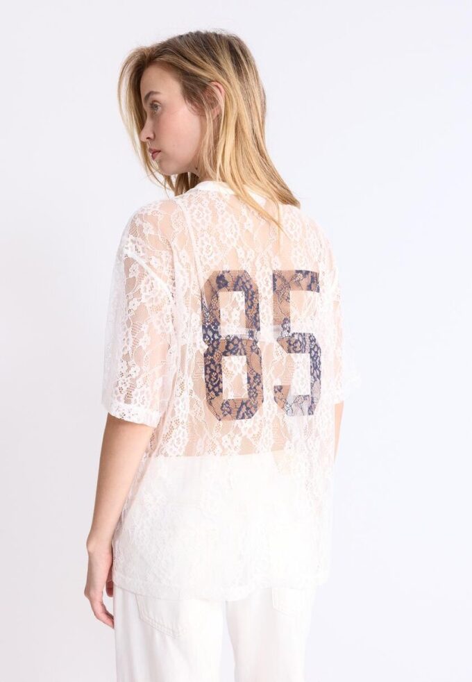 Tricou oversize din dantelă cu detalii grafice Tricou oversize din dantelă cu detalii grafice