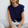 Vestă din tricot cu umeri căptușiți Vestă din tricot cu umeri căptușiți