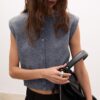Vestă din tricot cu umeri căptușiți Vestă din tricot cu umeri căptușiți